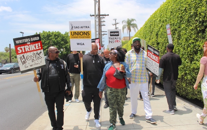 Snoop Dogg, Dr. Dre Support WGA Strike By Rescheduling 'Doggystyle'  Anniversary Shows